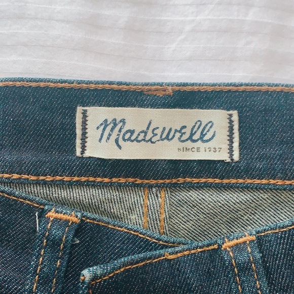 • Madewell High-Rise Skinny Jeans • - Picture 9 of 10